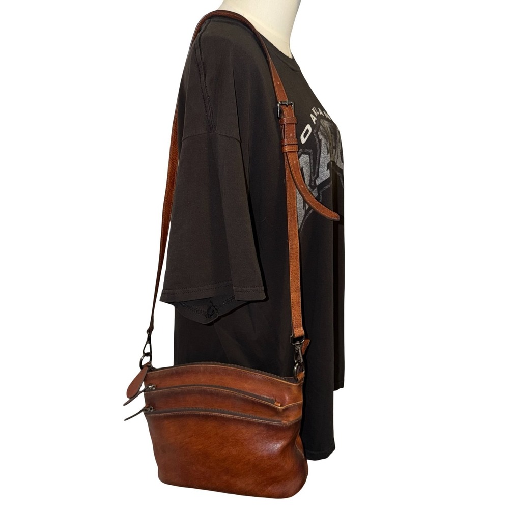 Hershe Leather Pocket Shoulder bag purse. Distressed leather